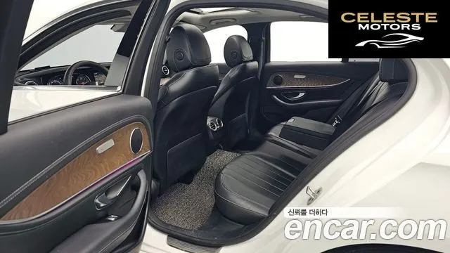MERCEDES BENZ E-Classe W213 E220d 4MATIC Exclusive 2019 — photo 12 sur 20