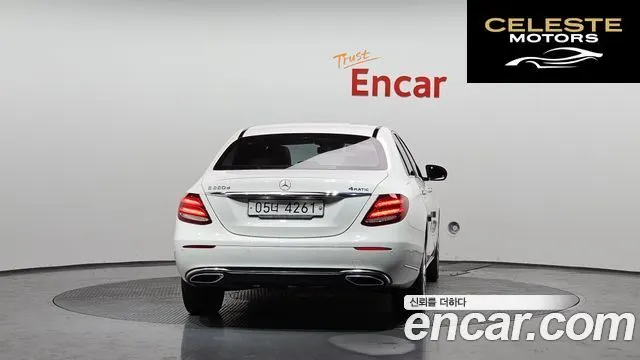 MERCEDES BENZ E-Classe W213 E220d 4MATIC Exclusive 2019 — photo 4 sur 20