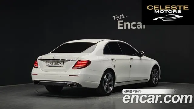 MERCEDES BENZ E-Classe W213 E300 Avantgarde 2019 — photo 2 sur 20