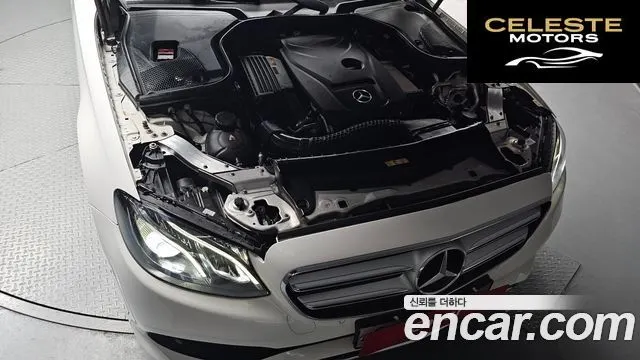 MERCEDES BENZ E-Classe W213 E300 Avantgarde 2019 — photo 6 sur 20