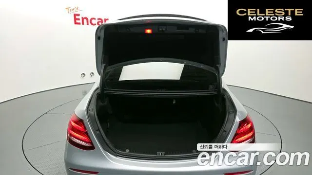 MERCEDES BENZ E-Classe W213 E300 Avantgarde 2019 — photo 20 sur 20