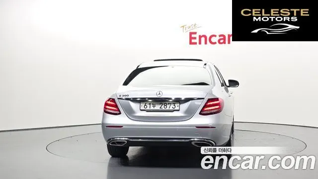MERCEDES BENZ E-Classe W213 E300 Avantgarde 2019 — photo 4 sur 20