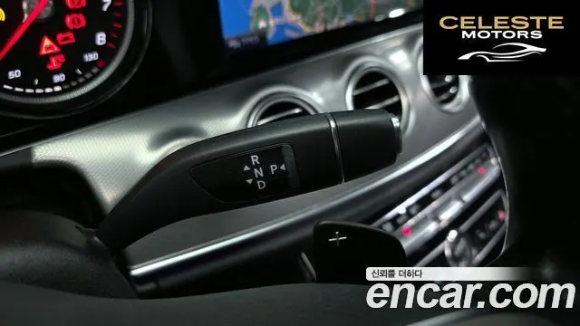 MERCEDES BENZ E-Classe W213 E300 Avantgarde 2019 — photo 9 sur 20