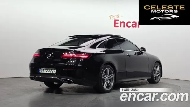 MERCEDES BENZ E-Classe W213 E220d Coupé 2017 — photo 2 sur 26
