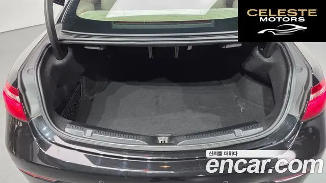 MERCEDES BENZ E-Classe W213 E220d Coupé 2017 — photo 20 sur 26