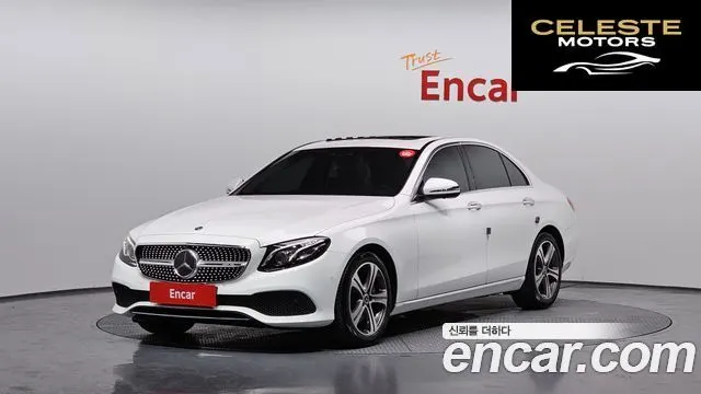 MERCEDES BENZ E-Classe W213 E300 Avantgarde 2020 — photo 1 sur 20