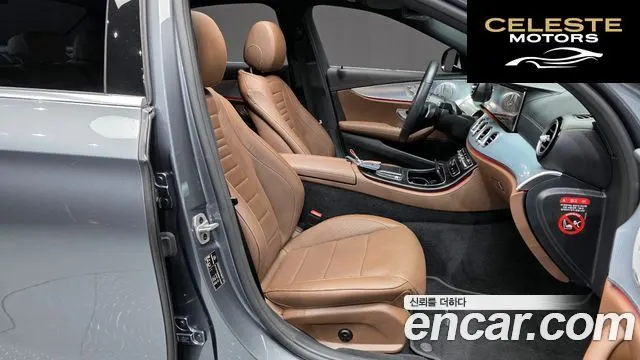 MERCEDES BENZ E-Classe W213 E350 4MATIC Avantgarde 2021 — photo 11 sur 26