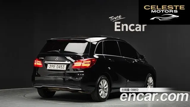 MERCEDES BENZ B-Classe W246 B200 d 2017 — photo 2 sur 20