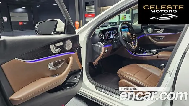 MERCEDES BENZ E-Classe W213 E300 4MATIC Avantgarde 2019 — photo 11 sur 20