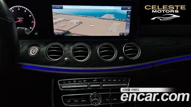 MERCEDES BENZ E-Classe W213 E300 4MATIC Avantgarde 2019 — photo 14 sur 20