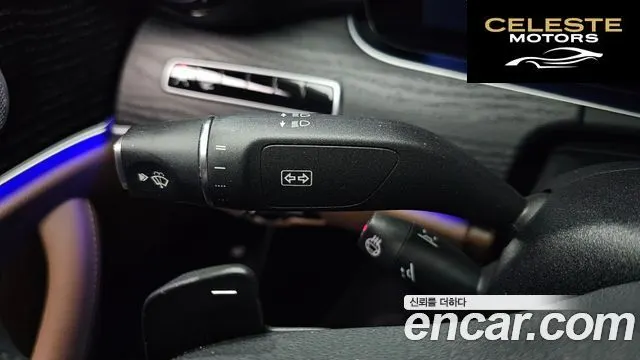 MERCEDES BENZ E-Classe W213 E300 4MATIC Avantgarde 2019 — photo 17 sur 20