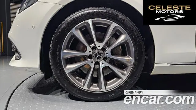 MERCEDES BENZ E-Classe W213 E300 4MATIC Avantgarde 2019 — photo 5 sur 20