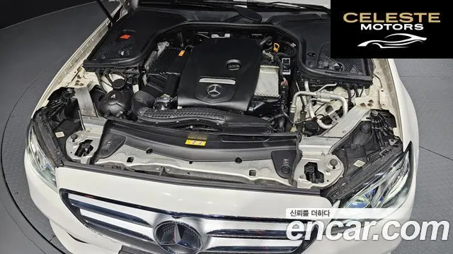 MERCEDES BENZ E-Classe W213 E300 4MATIC Avantgarde 2019 — photo 6 sur 20