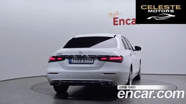 MERCEDES BENZ E-Classe W213 E250 Exclusive 2022 — photo 4 sur 26