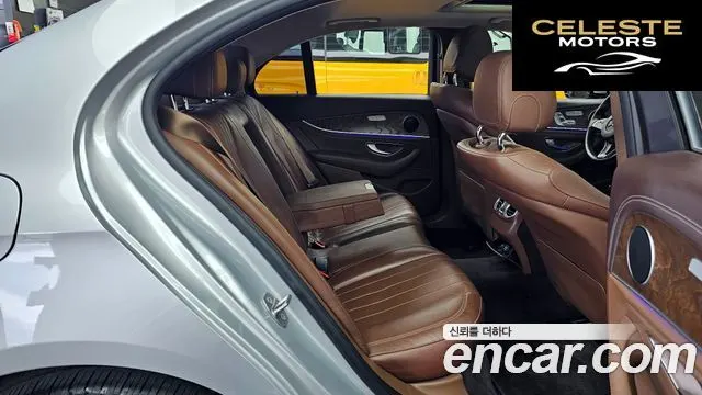 MERCEDES BENZ E-Classe W213 E220d Exclusive 2017 — photo 12 sur 20