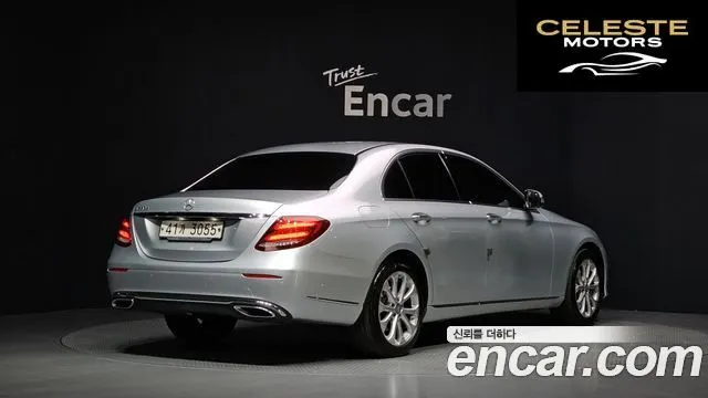 MERCEDES BENZ E-Classe W213 E220d Exclusive 2017 — photo 2 sur 20