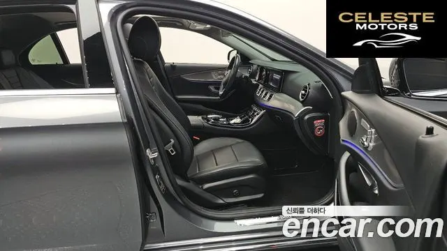 MERCEDES BENZ E-Classe W213 E200 Avantgarde 2017 — photo 11 sur 26