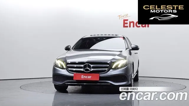 MERCEDES BENZ E-Classe W213 E200 Avantgarde 2017 — photo 3 sur 26