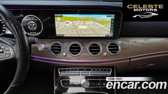 MERCEDES BENZ E-Classe W213 E300 Exclusive 2018 — photo 14 sur 26