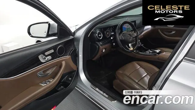 MERCEDES BENZ E-Classe W213 E220d 4MATIC Avantgarde 2018 — photo 10 sur 20