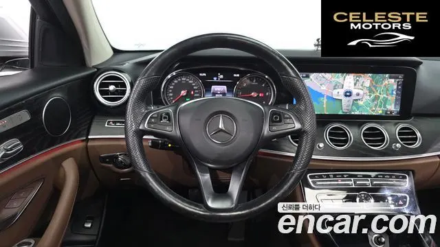 MERCEDES BENZ E-Classe W213 E220d 4MATIC Avantgarde 2018 — photo 15 sur 20