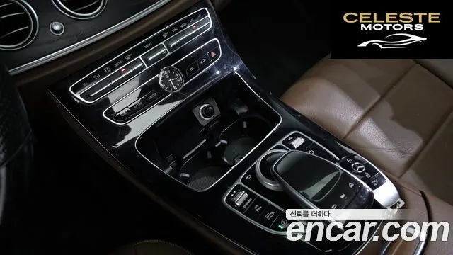 MERCEDES BENZ E-Classe W213 E220d 4MATIC Avantgarde 2018 — photo 17 sur 20