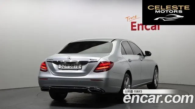 MERCEDES BENZ E-Classe W213 E220d 4MATIC Avantgarde 2018 — photo 2 sur 20