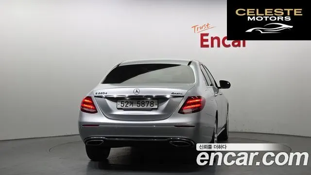 MERCEDES BENZ E-Classe W213 E220d 4MATIC Avantgarde 2018 — photo 4 sur 20