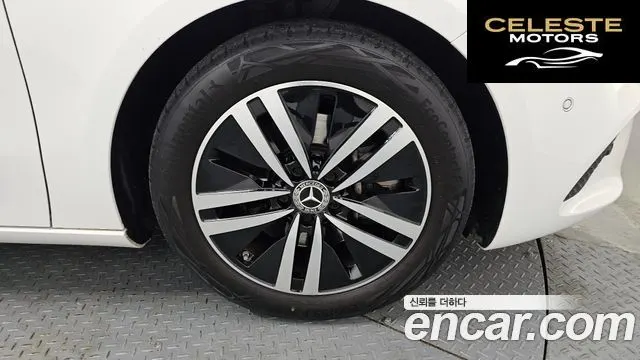 MERCEDES BENZ A-Classe W177 A220 Berline 2023 — photo 5 sur 26