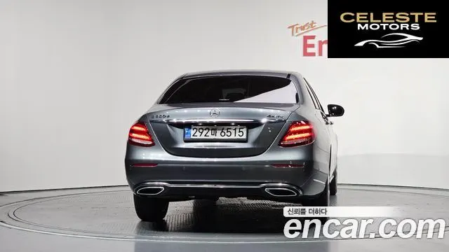 MERCEDES BENZ E-Classe W213 E220d 4MATIC Exclusive 2019 — photo 4 sur 20