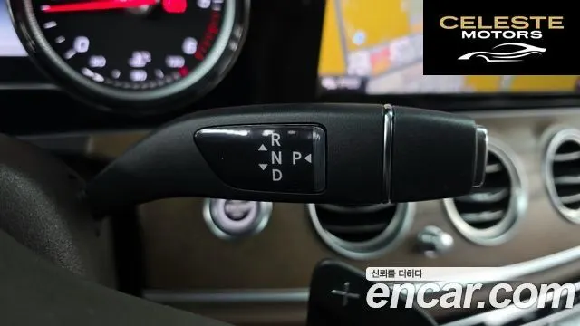 MERCEDES BENZ E-Classe W213 E220d 4MATIC Exclusive 2019 — photo 9 sur 20