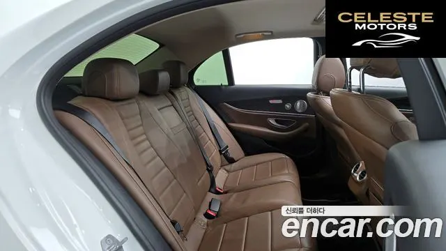 MERCEDES BENZ E-Classe W213 E300 4MATIC Avantgarde 2018 — photo 12 sur 26