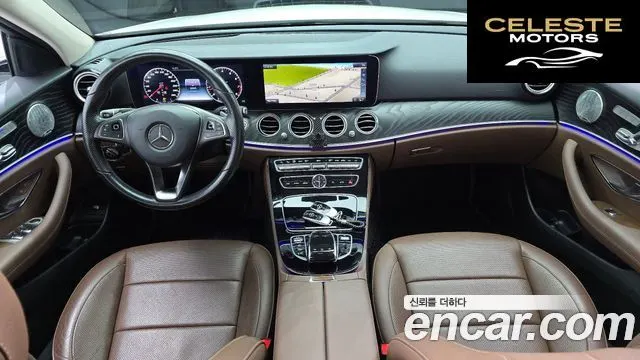 MERCEDES BENZ E-Classe W213 E300 4MATIC Avantgarde 2018 — photo 7 sur 26