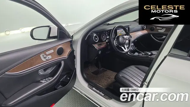 MERCEDES BENZ E-Classe W213 E220d Exclusive 2019 — photo 11 sur 20