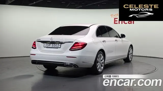 MERCEDES BENZ E-Classe W213 E220d Exclusive 2019 — photo 2 sur 20