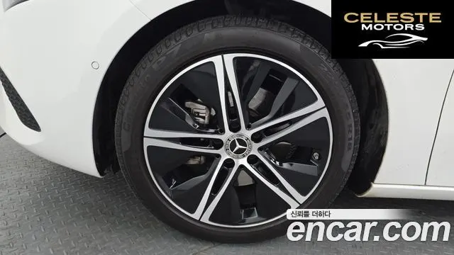MERCEDES BENZ A-Classe W177 A220 Berline 2024 — photo 5 sur 20