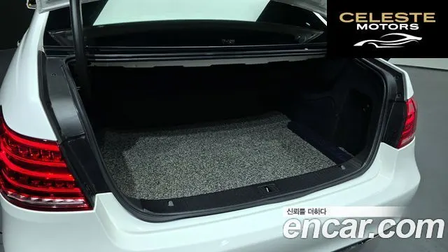 MERCEDES BENZ E-Classe W212 E220 Avantgarde 2016 — photo 20 sur 20