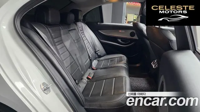 MERCEDES BENZ E-Classe W213 E200 Avantgarde 2018 — photo 12 sur 20