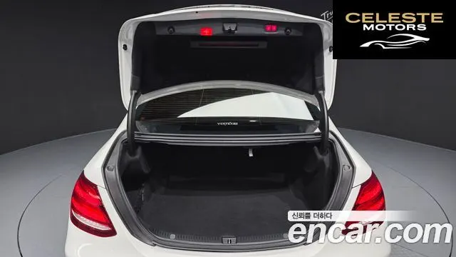 MERCEDES BENZ E-Classe W213 E200 Avantgarde 2018 — photo 20 sur 20