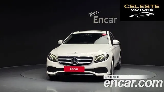 MERCEDES BENZ E-Classe W213 E200 Avantgarde 2018 — photo 3 sur 20