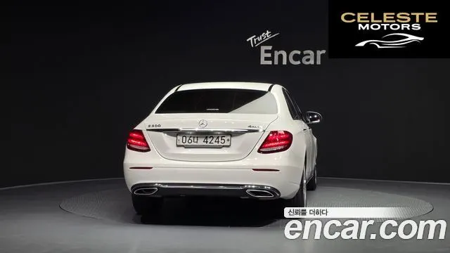 MERCEDES BENZ E-Classe W213 E200 Avantgarde 2018 — photo 4 sur 20