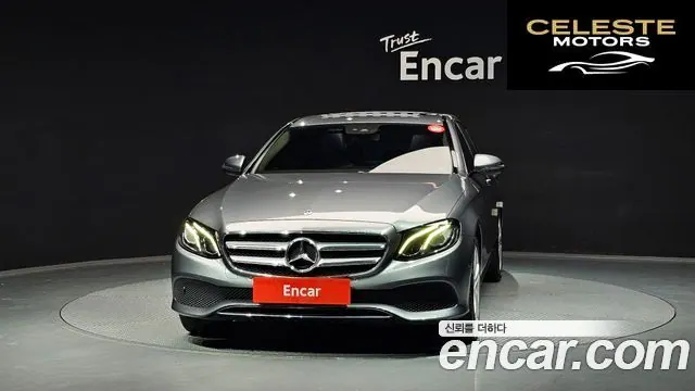 MERCEDES BENZ E-Classe W213 E200 Avantgarde 2018 — photo 3 sur 20
