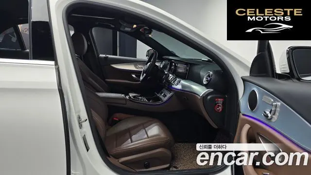 MERCEDES BENZ E-Classe W213 E250 Avantgarde 2020 — photo 10 sur 20