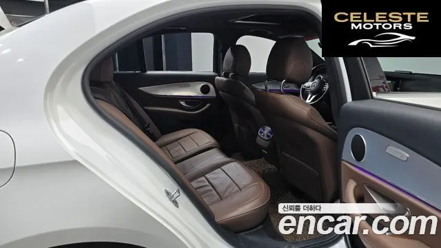 MERCEDES BENZ E-Classe W213 E250 Avantgarde 2020 — photo 11 sur 20