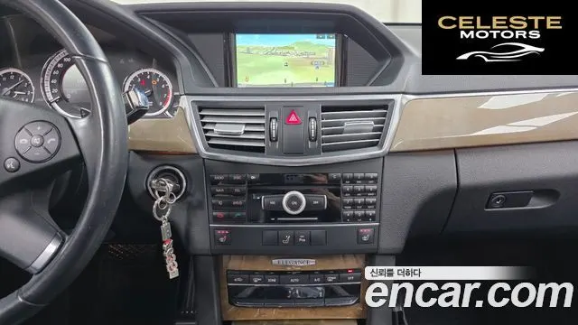MERCEDES BENZ E-Classe W212 E300 2011 — photo 14 sur 20