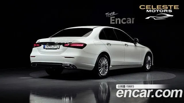 MERCEDES BENZ E-Classe W213 E250 Exclusive 2021 — photo 2 sur 20