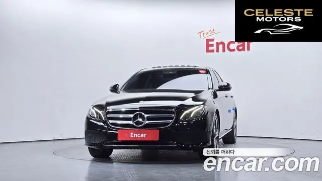 MERCEDES BENZ E-Classe W213 E300 Avantgarde 2019 — photo 3 sur 20