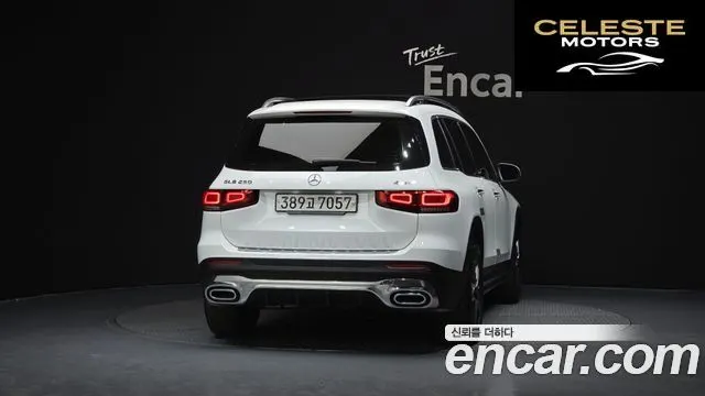 MERCEDES BENZ GLB-Classe X247 GLB250 4MATIC 2021 — photo 4 sur 20