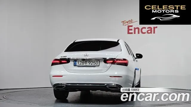 MERCEDES BENZ E-Classe W213 E250 Exclusive 2021 — photo 4 sur 20