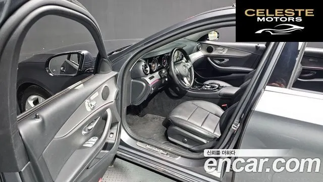 MERCEDES BENZ E-Classe W213 E200 Avantgarde 2017 — photo 10 sur 20